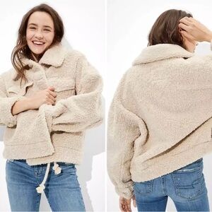NWT - American Eagle - AE Sherpa Trucker Jacket - Cream - Large